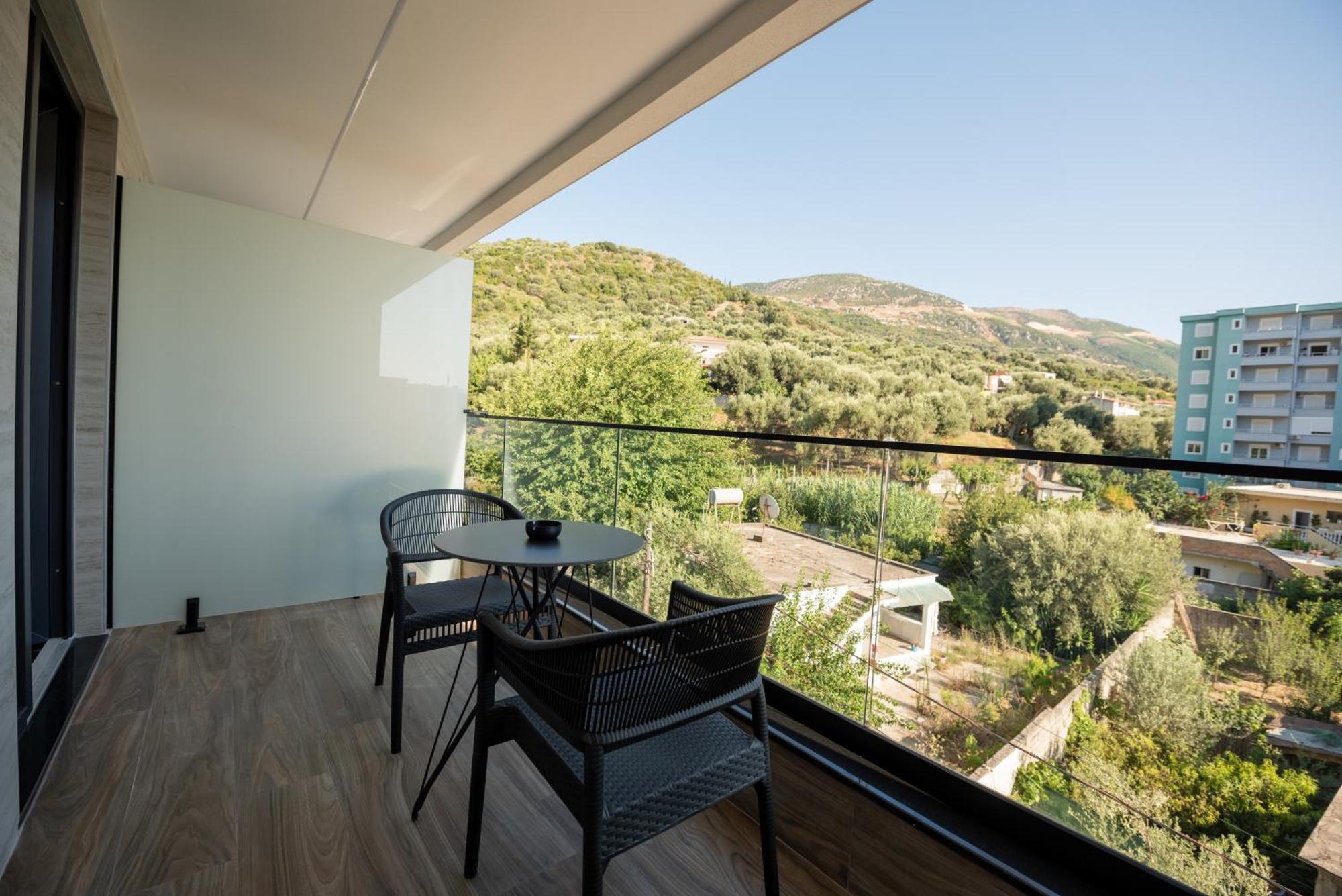 Calma Boutique Hotel Vlorë Exterior foto