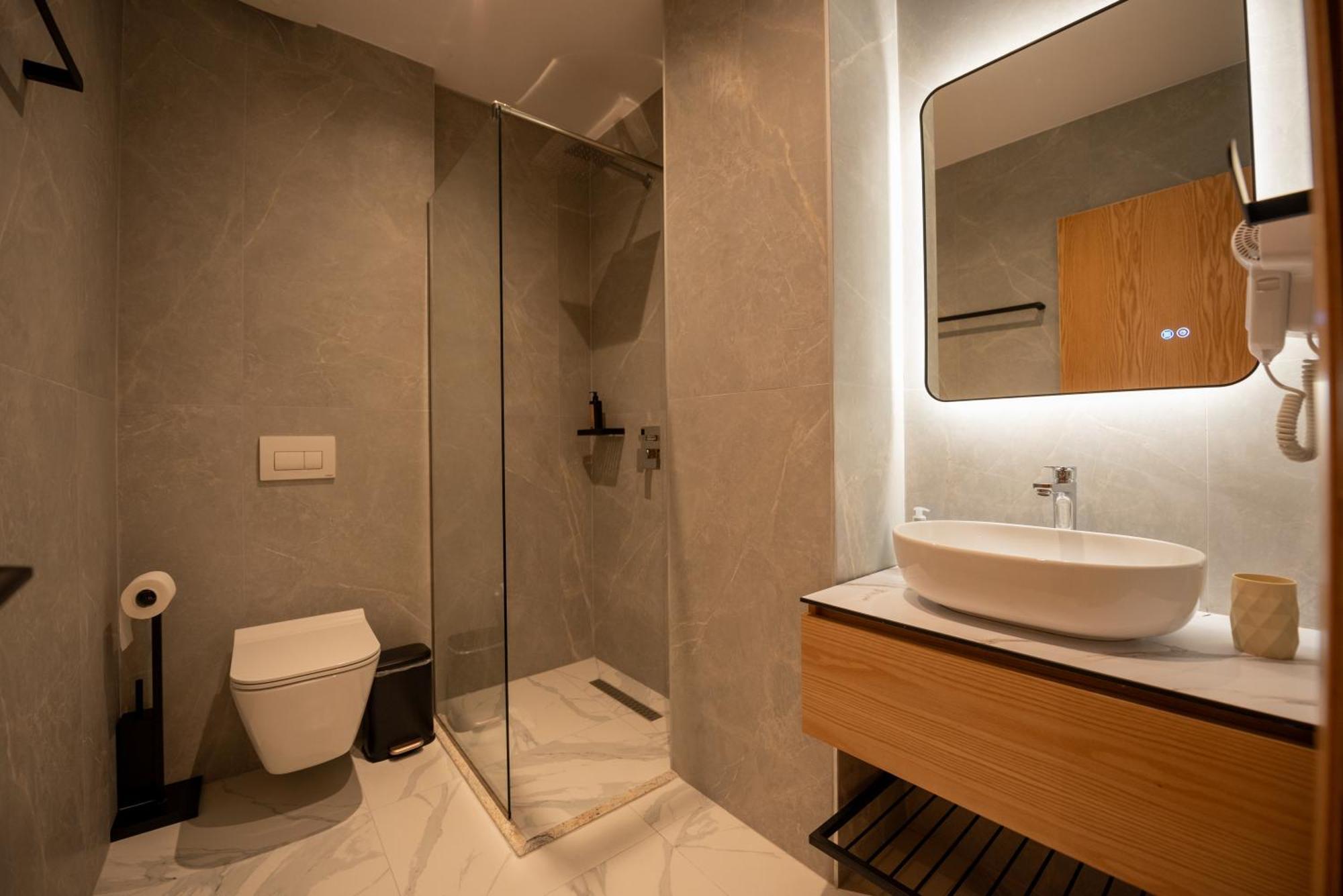 Calma Boutique Hotel Vlorë Exterior foto
